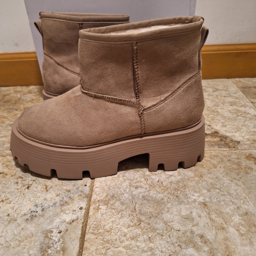 Booties - Picture 4 of 5